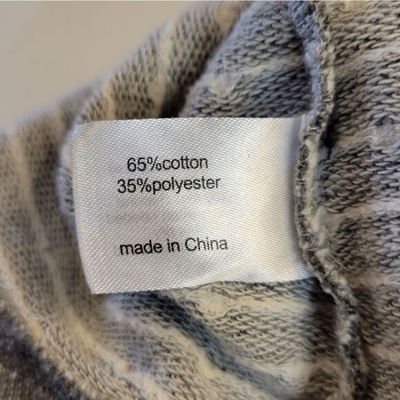 Lane Bryant Women's Plus Size 18/20 Gray Swiss Dot Cold Shoulder Sweater - Picture 9 of 12